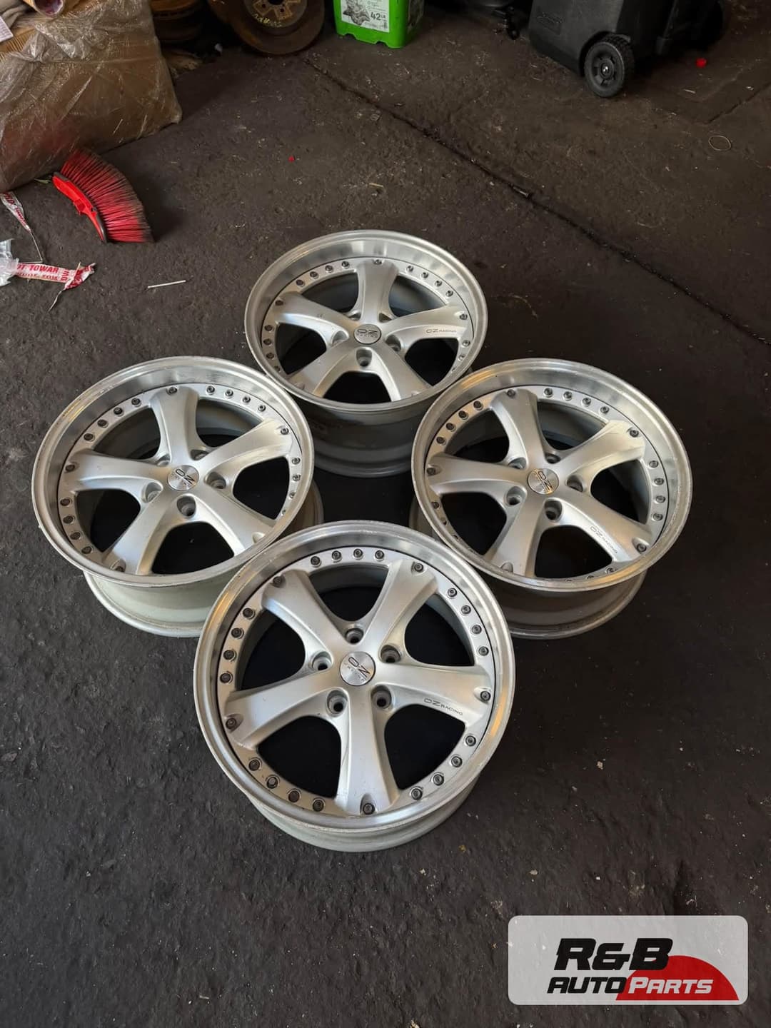OZ Racing Vela II 18x8,5J 5x120