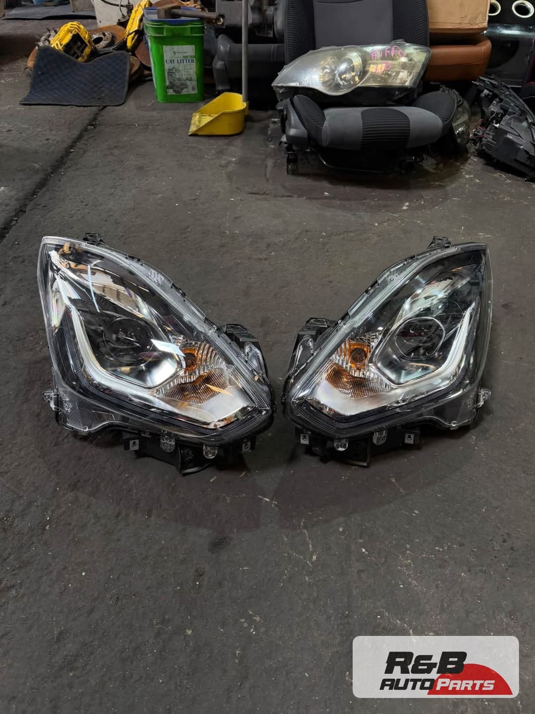 Focos Delanteros Suzuki Swift ZC33S