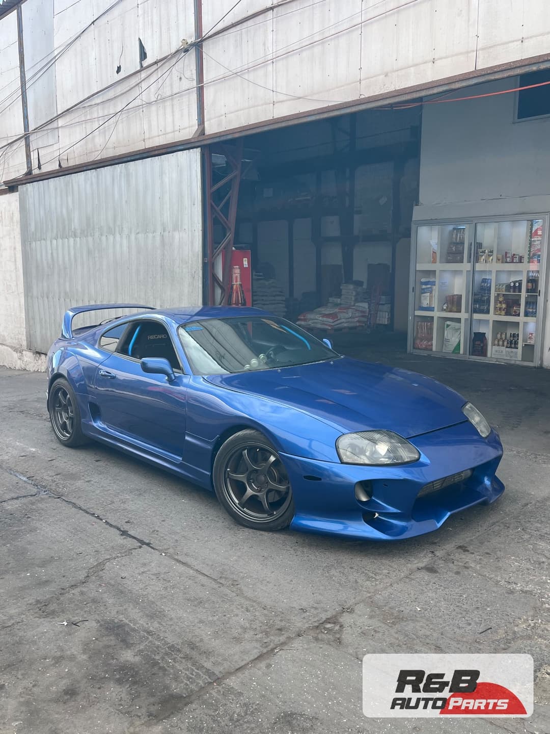 Toyota Supra Mk4 1994 preparado para uso deportivo.