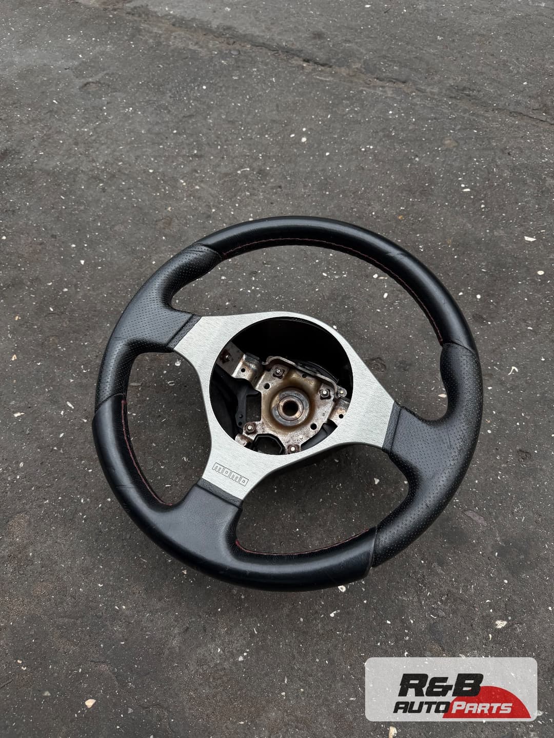 Volante Momo Nissan