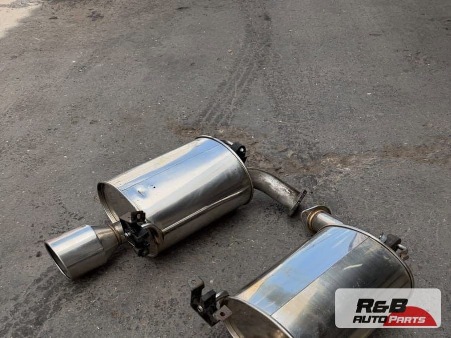 Silenciadores gemelos Nismo Skyline V36